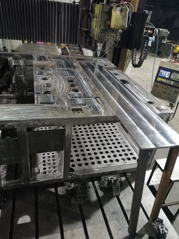 大型龍門銑加工，數(shù)控龍門銑加工，